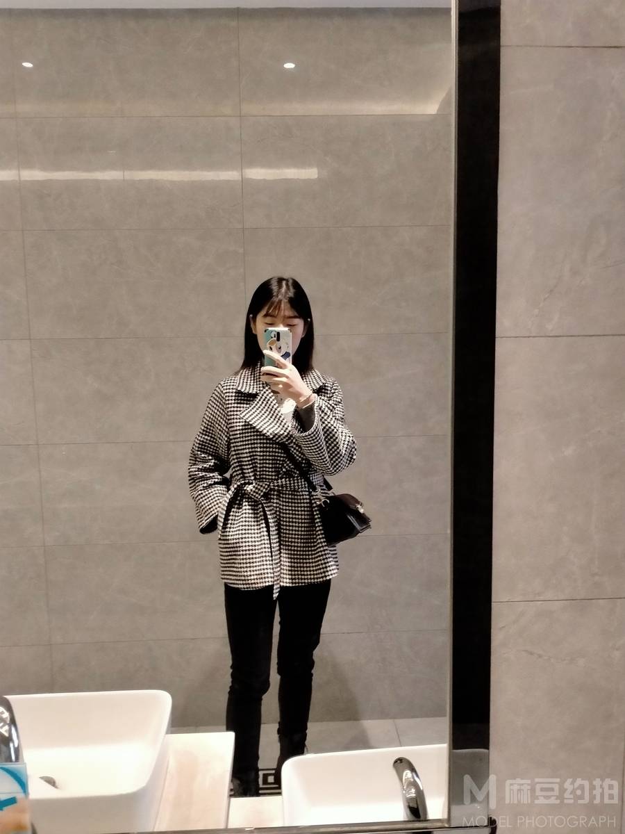 黑白模特
