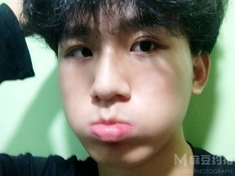 情绪模特