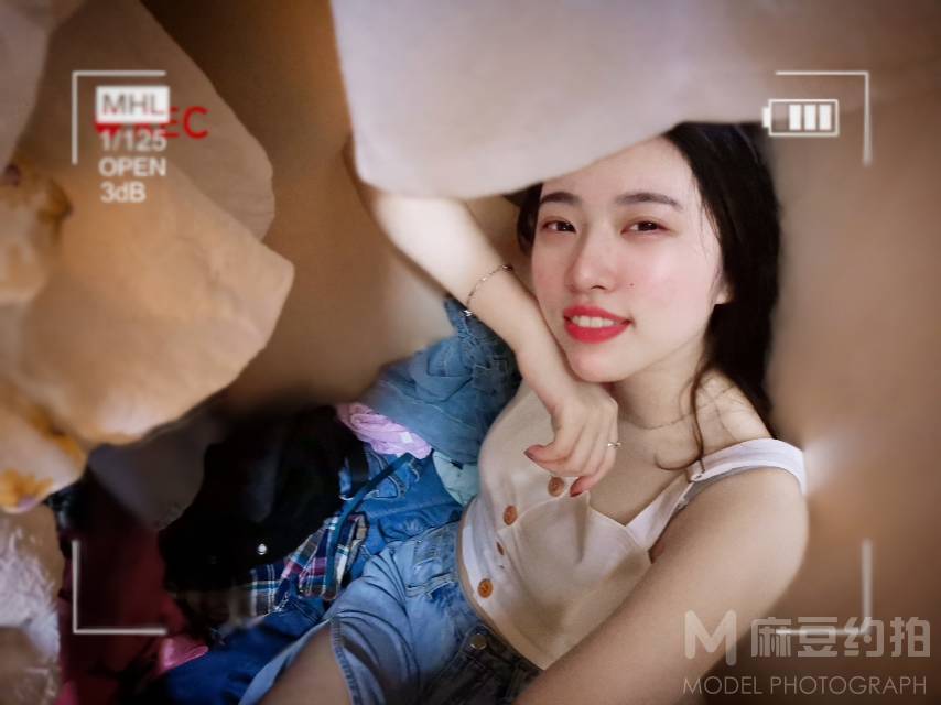 情绪模特