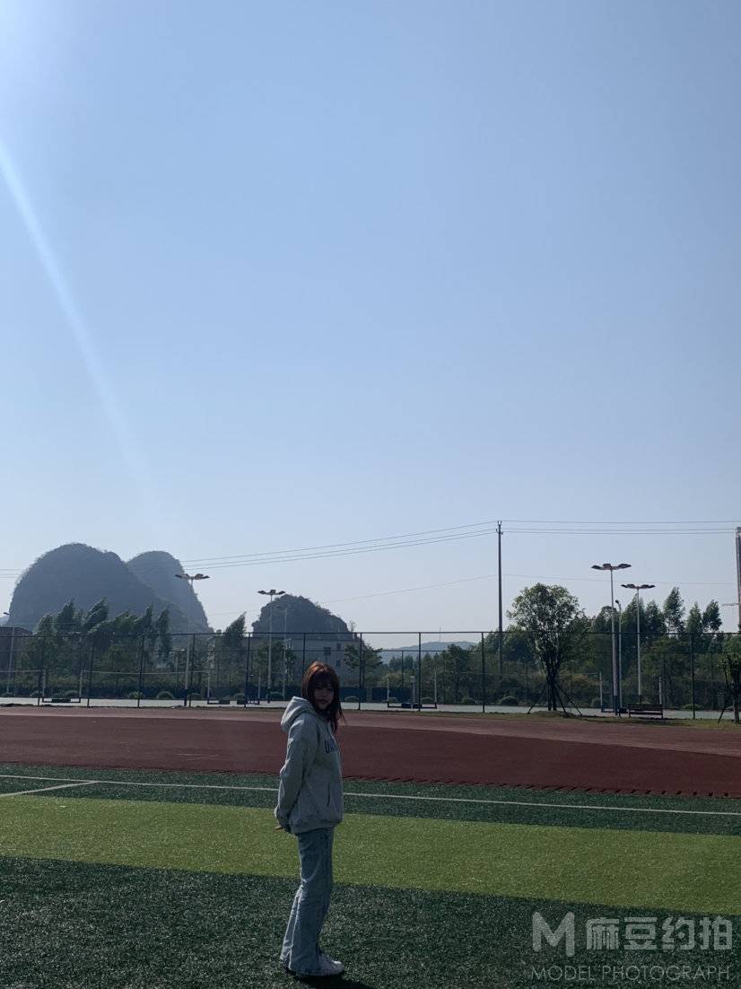 校园模特