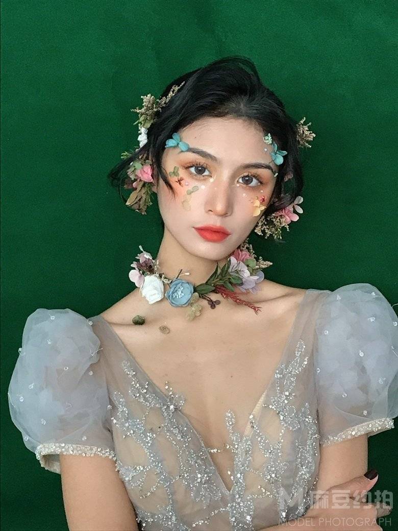 胶片模特