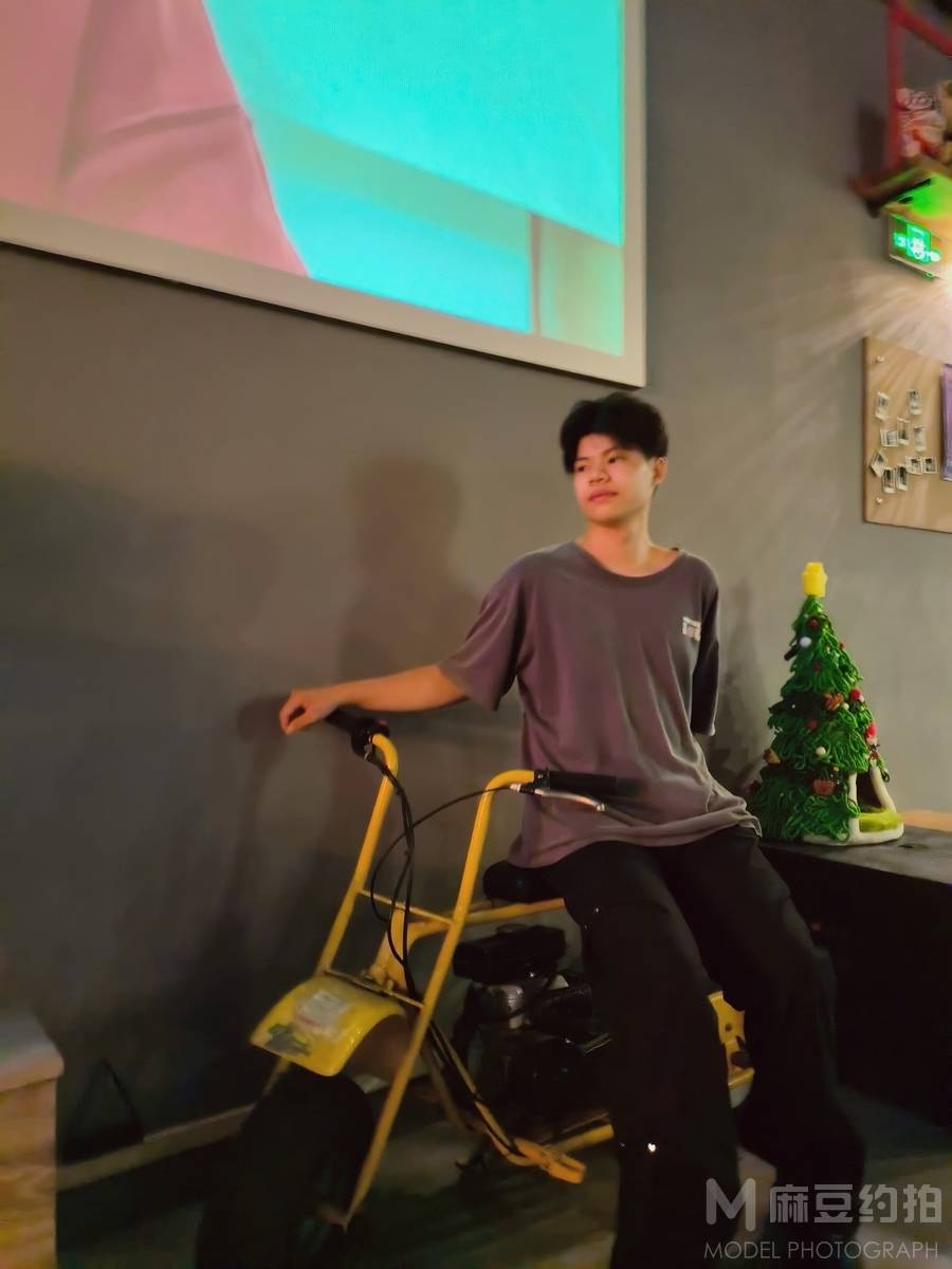 清新模特