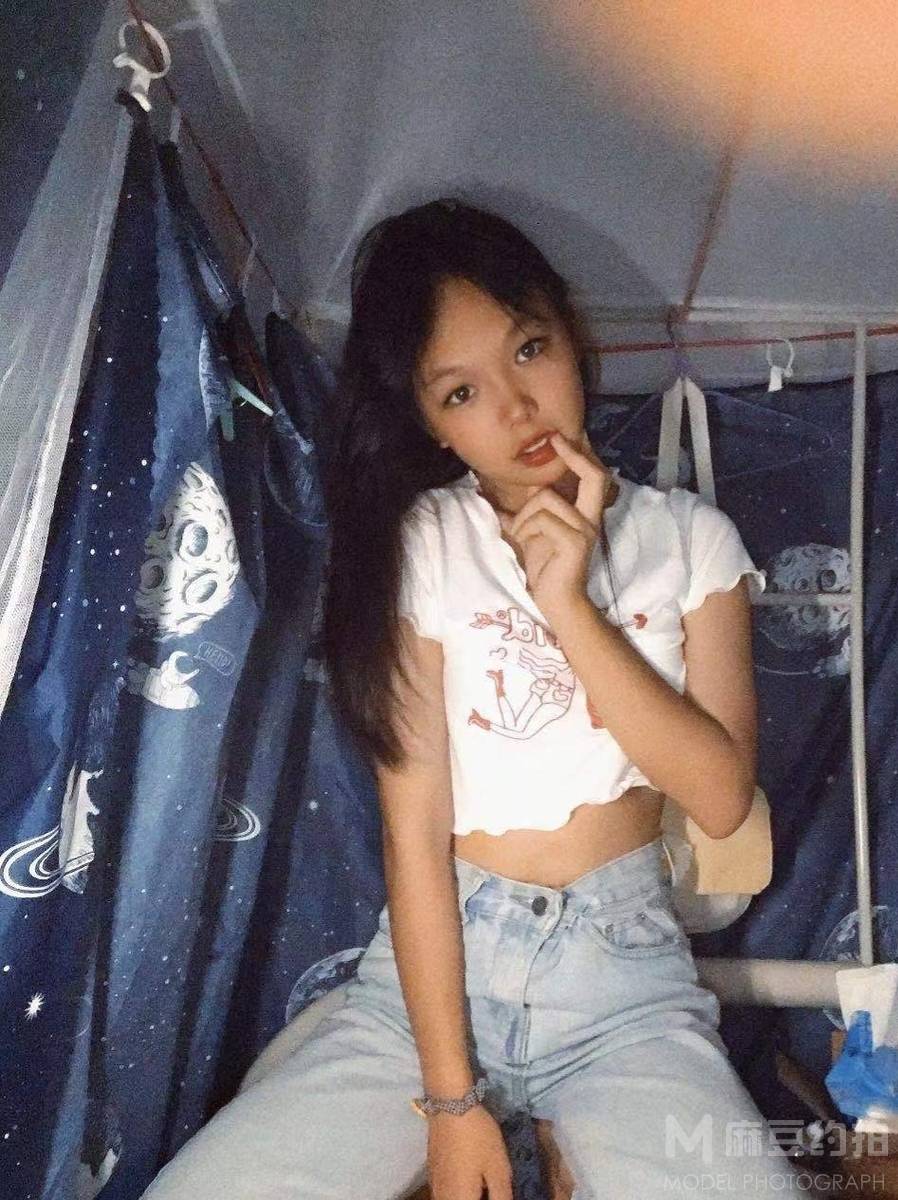 胶片模特