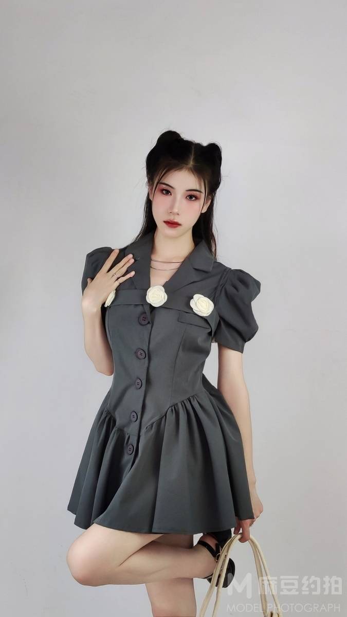 清新模特