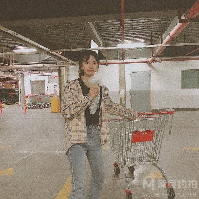 校园模特