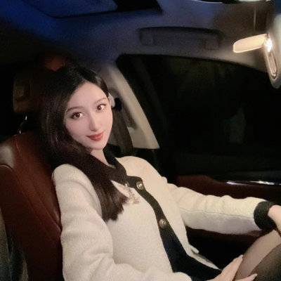 黑白模特