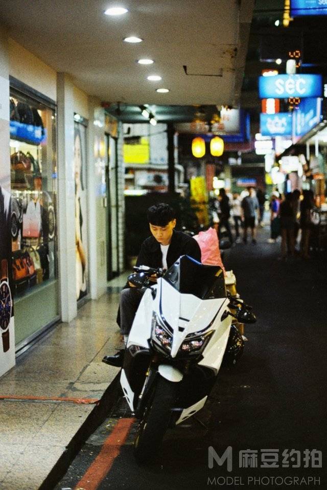 夜景模特