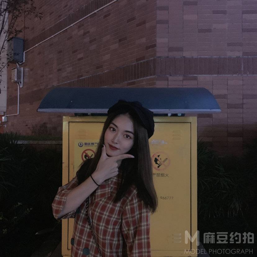 校园模特