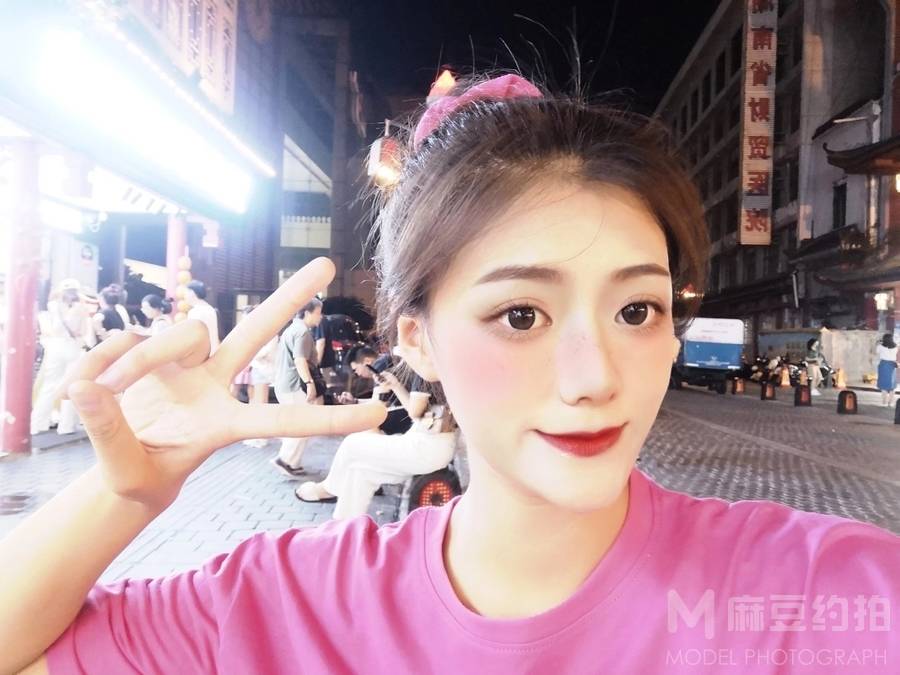 胶片模特