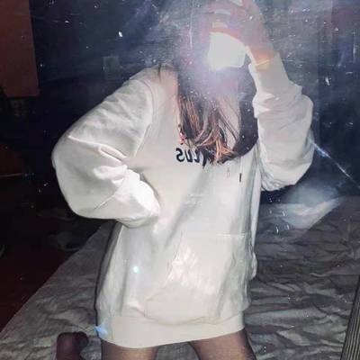 黑白模特