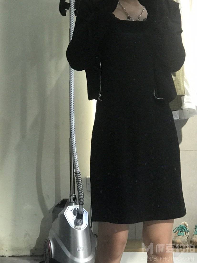 黑白模特