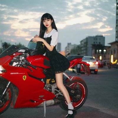 纪实模特