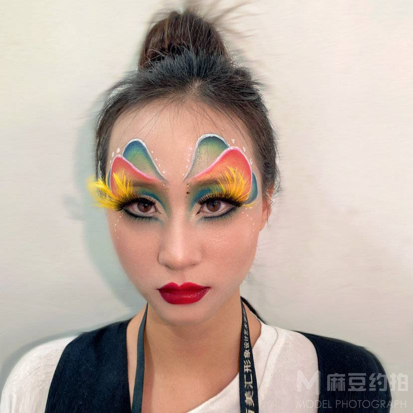 妆容模特