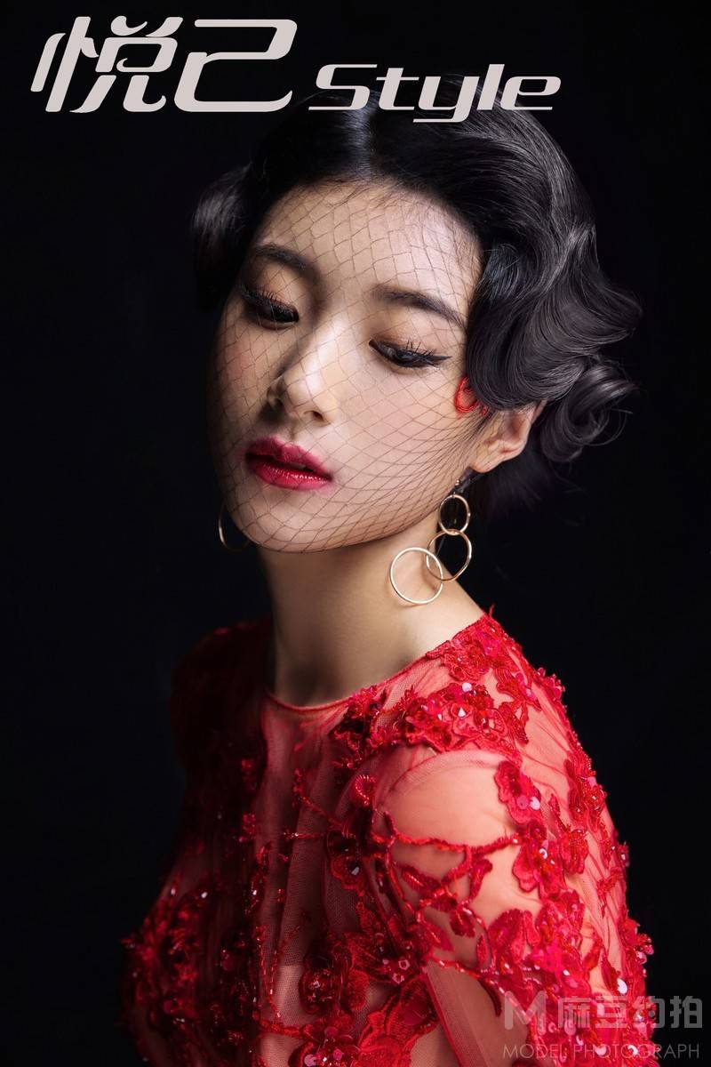 情绪模特