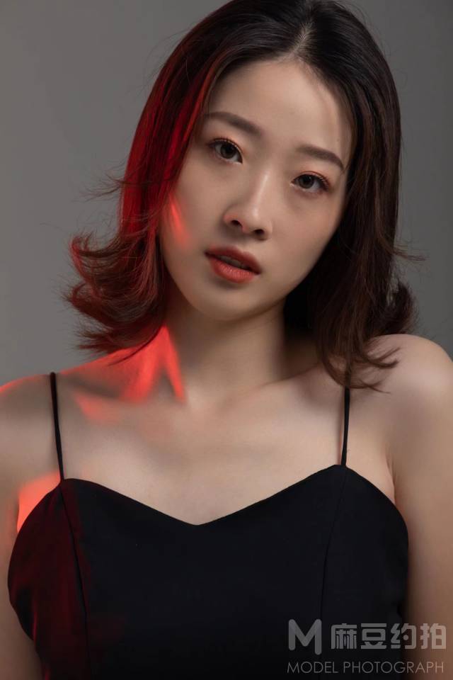 胶片模特