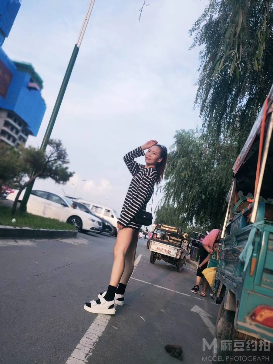 清新模特