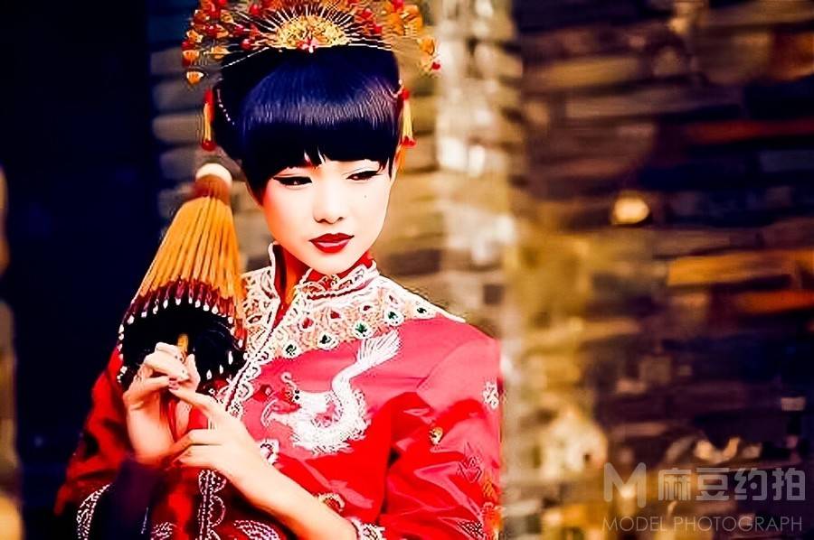 情绪模特