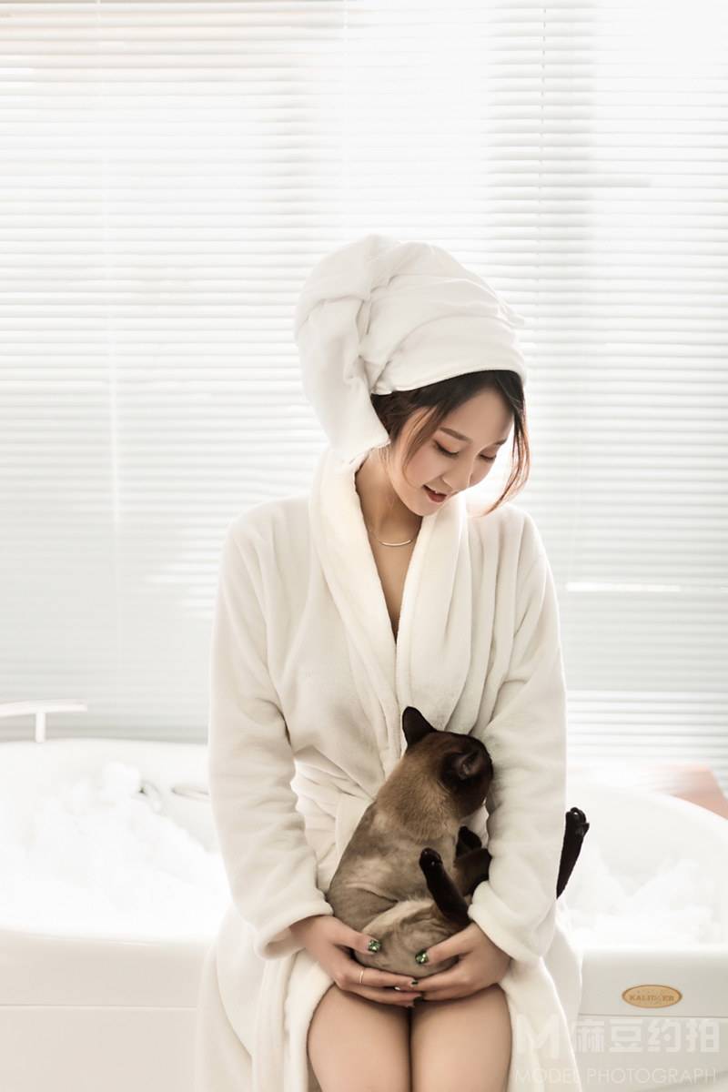 黑白模特