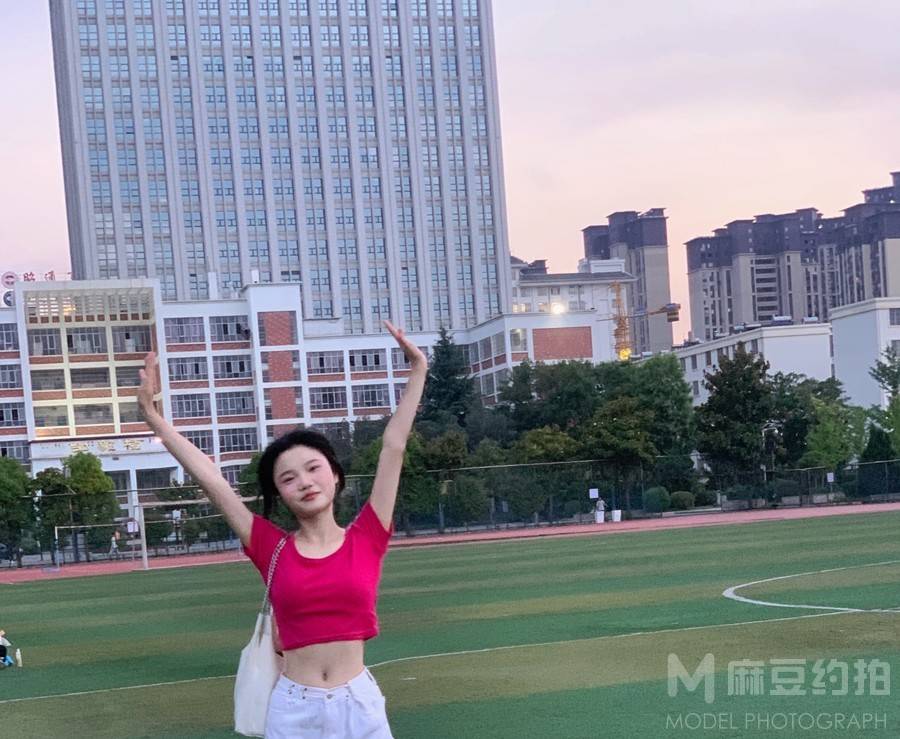 校园模特