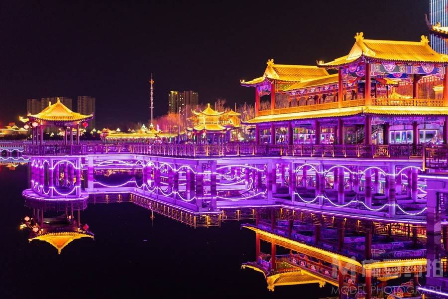 夜景模特