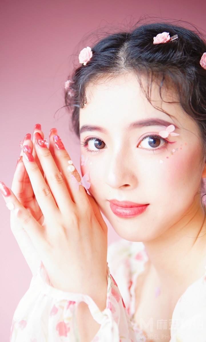 妆容模特