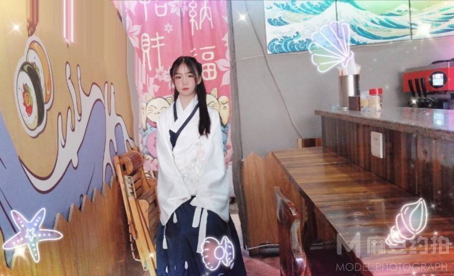 汉服模特