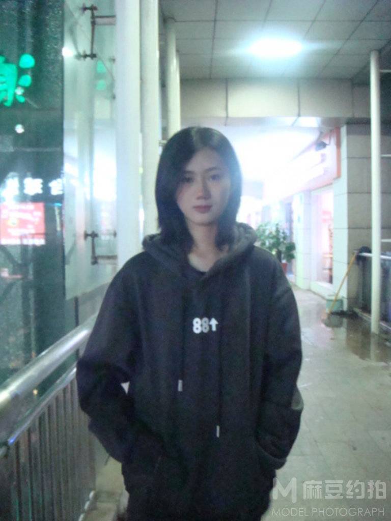 夜景模特