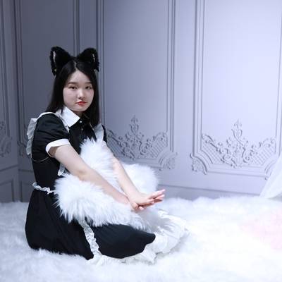 黑白模特