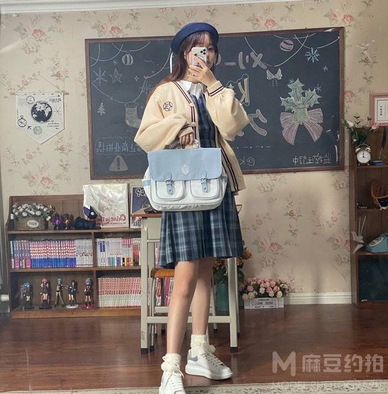 校园模特