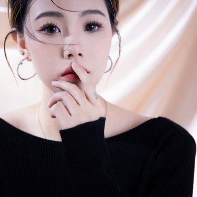 黑白模特