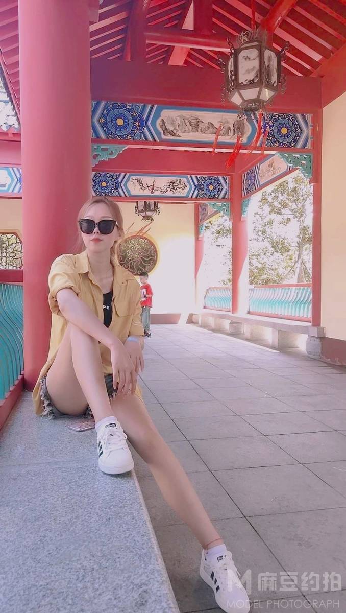 黑白模特