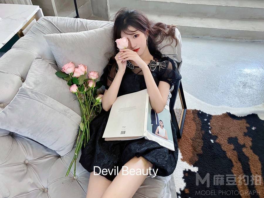 妆容模特