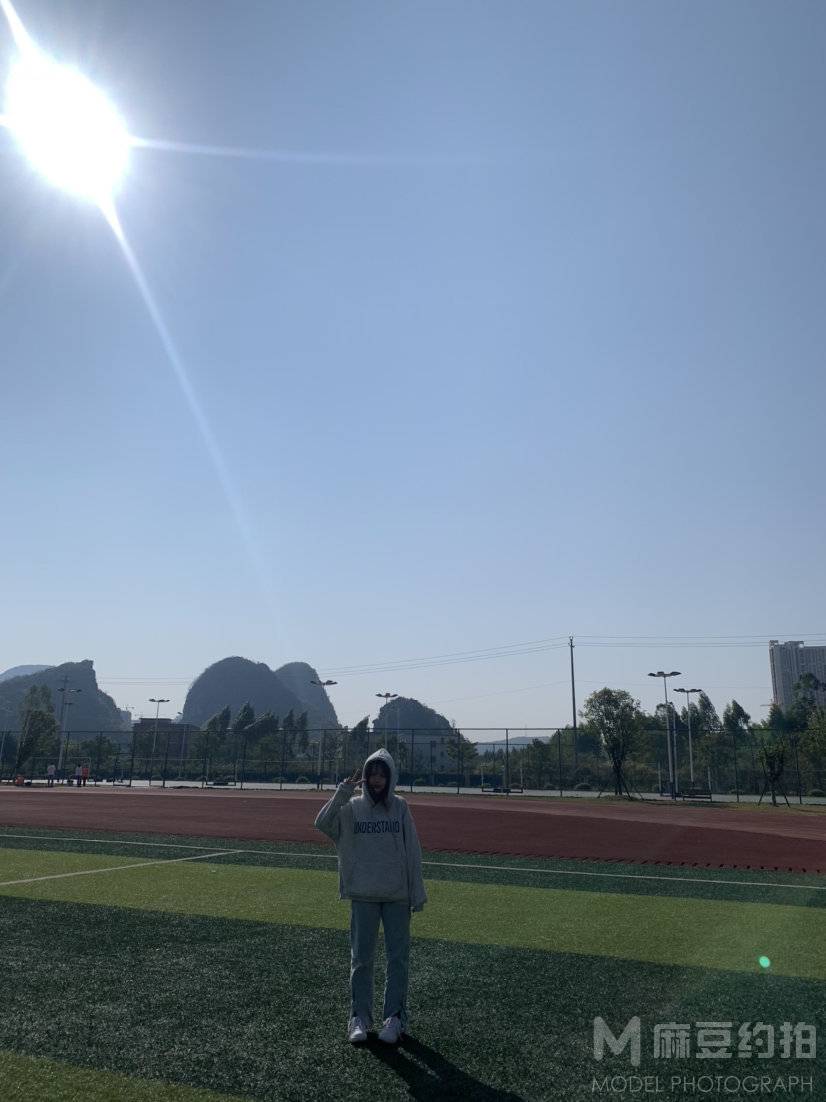 校园模特