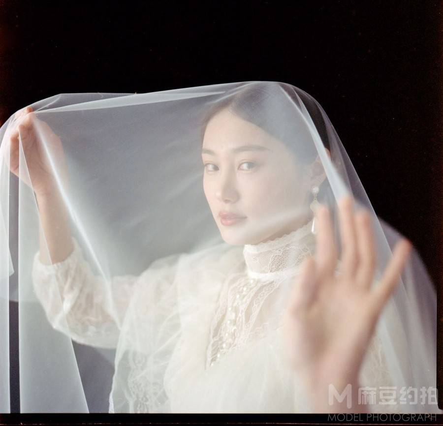 胶片模特