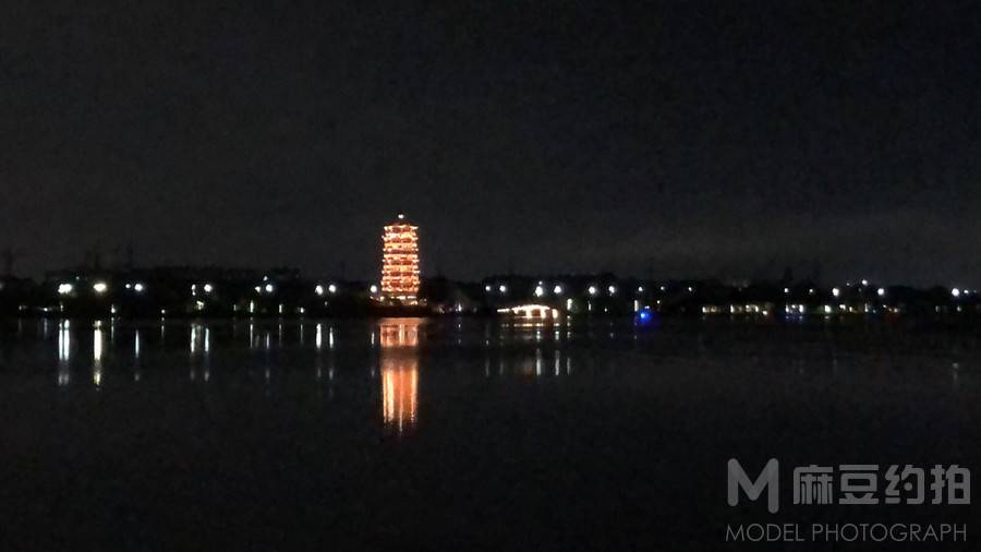 夜景模特