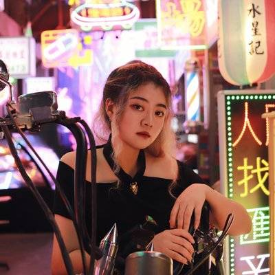情绪模特