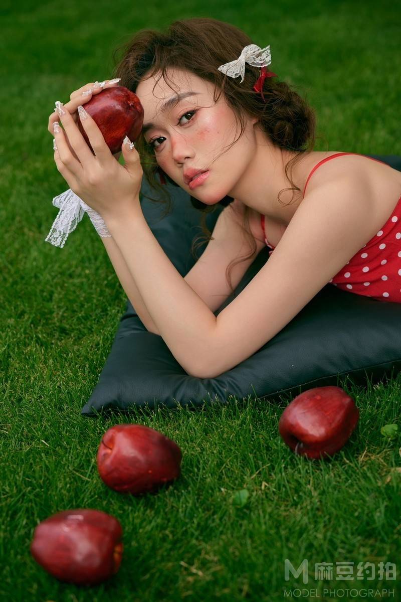 黑白模特