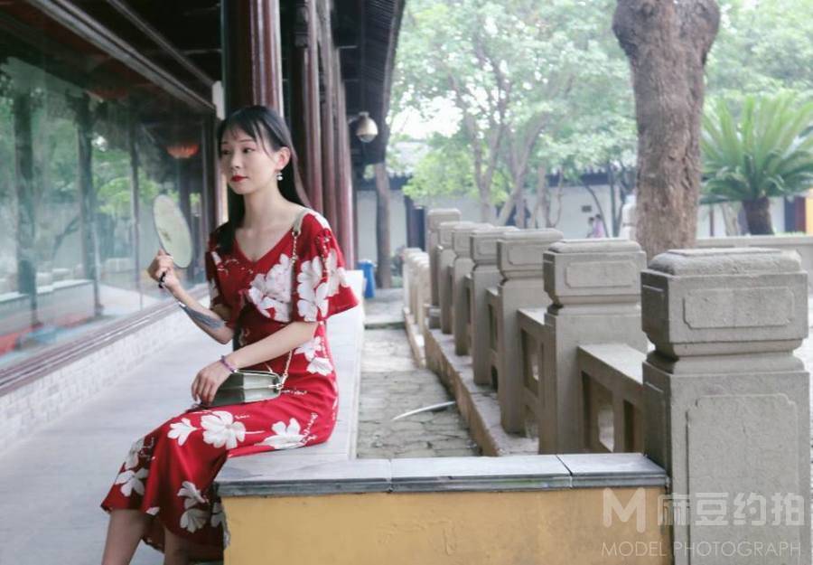汉服模特