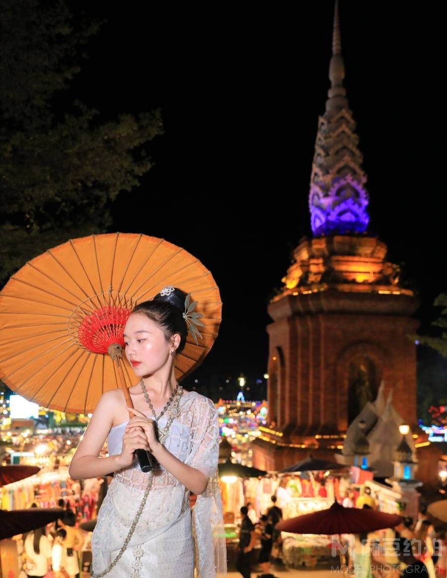 夜景模特