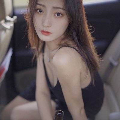 黑白模特