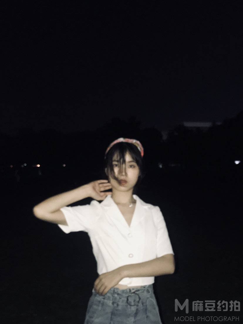 夜景模特