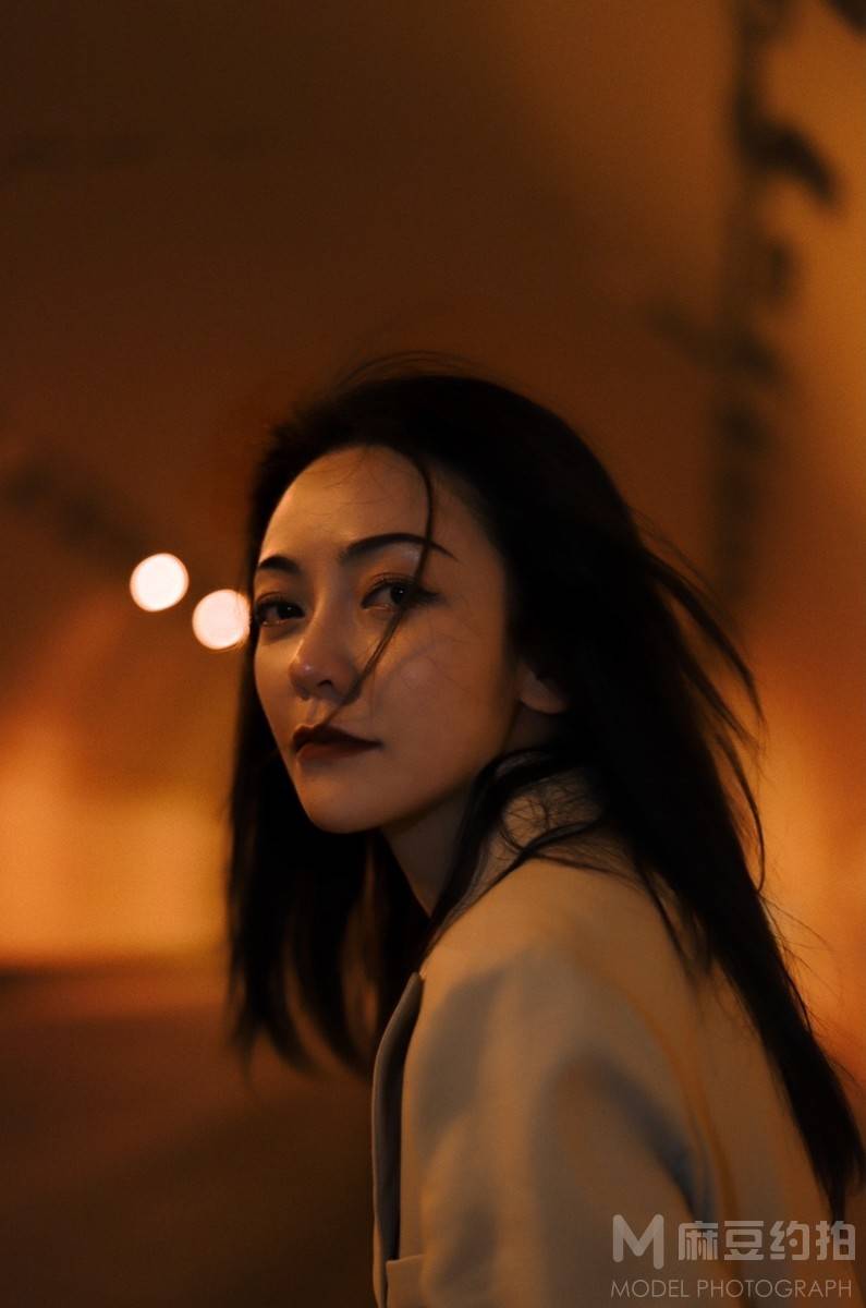 黑白模特
