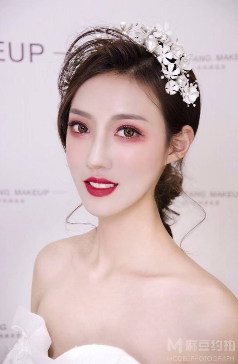 妆容模特