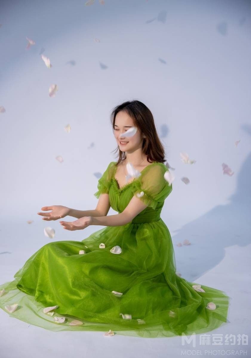 黑白模特