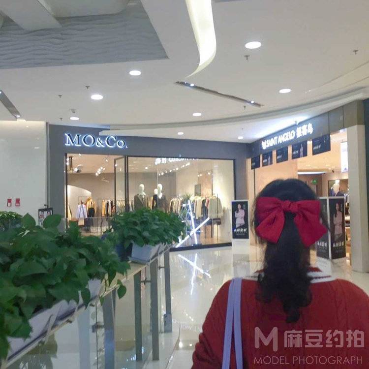 校园模特