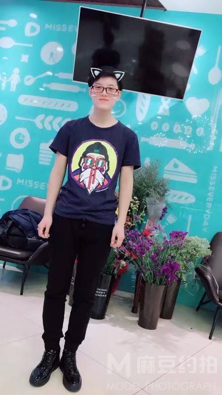 清新模特