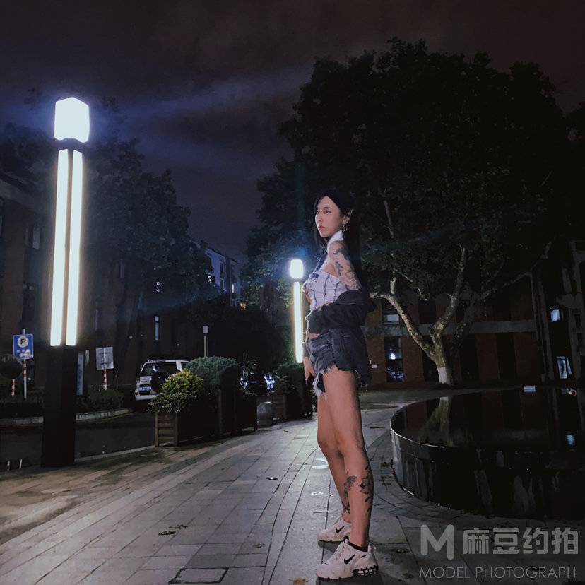 夜景模特