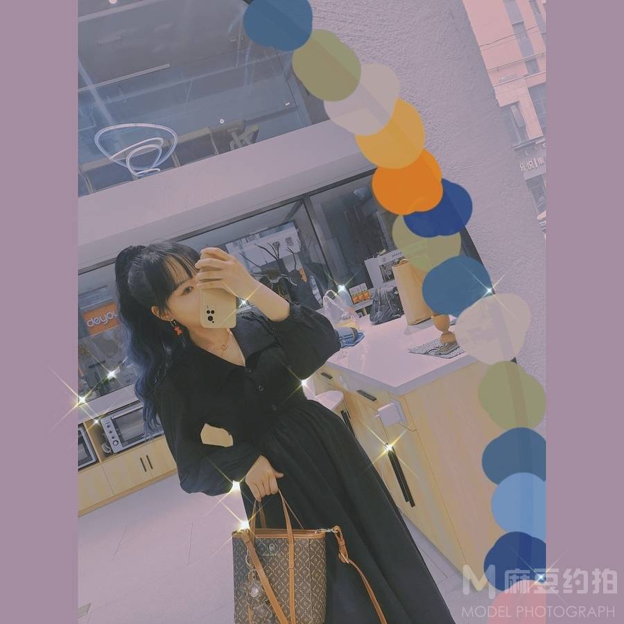 宝丽来模特