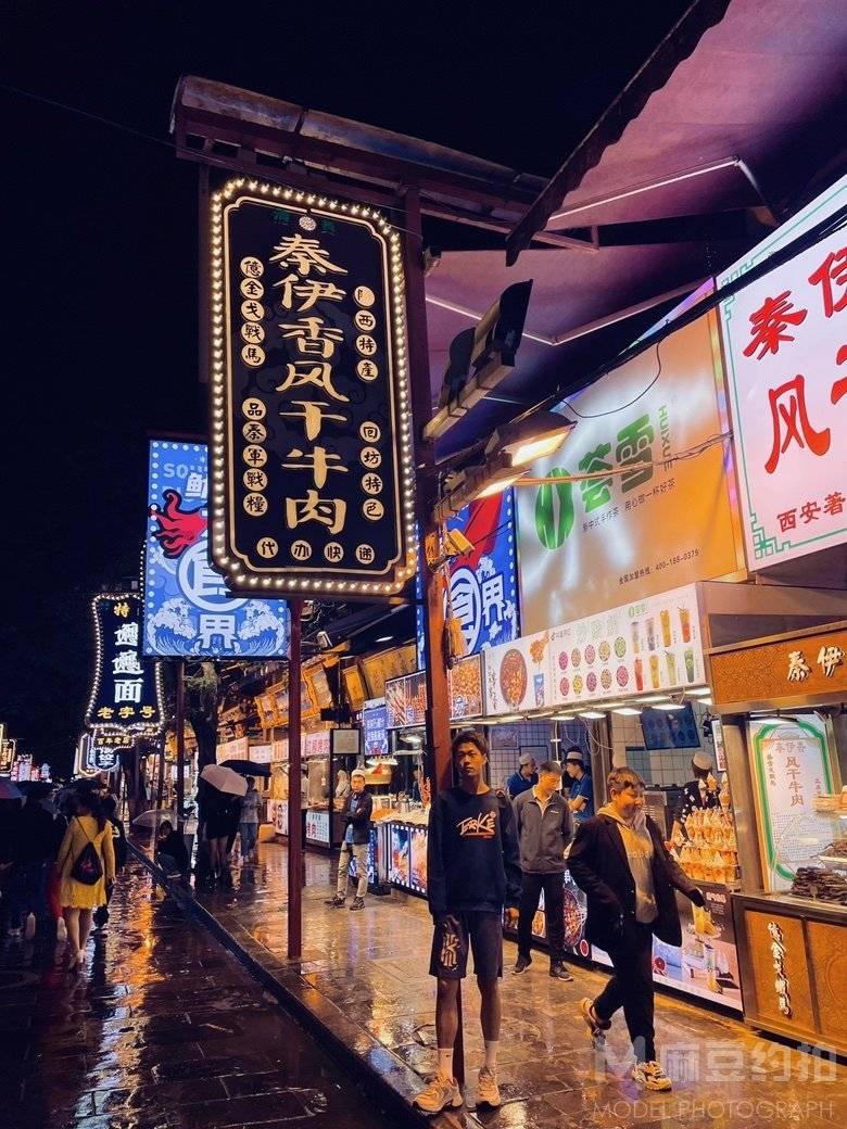 夜景模特