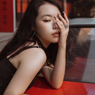 情绪模特